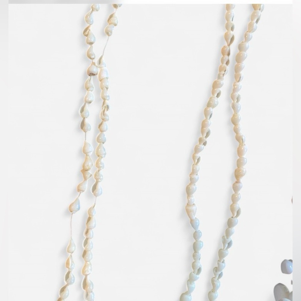 Vintage Shell Necklaces four total - Picture 6 of 7
